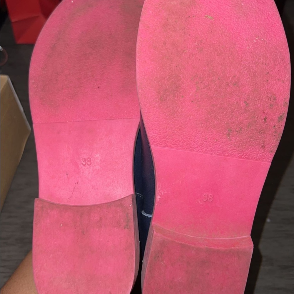 Girls shoes like new